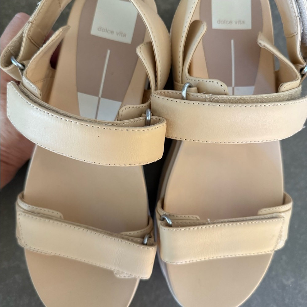 Dolce Vita ivory IZAK platform sandal new- no box - Picture 6 of 6